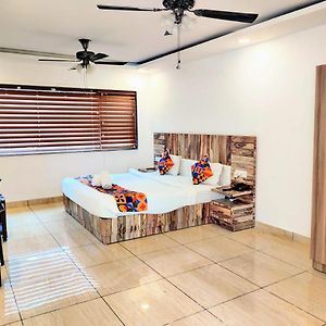 Super Deluxe Room